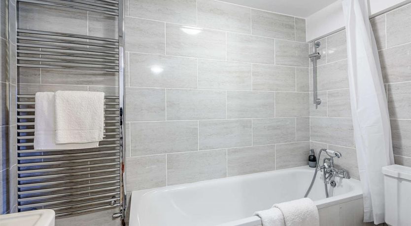 Photo of 2 Bed in Chippenham