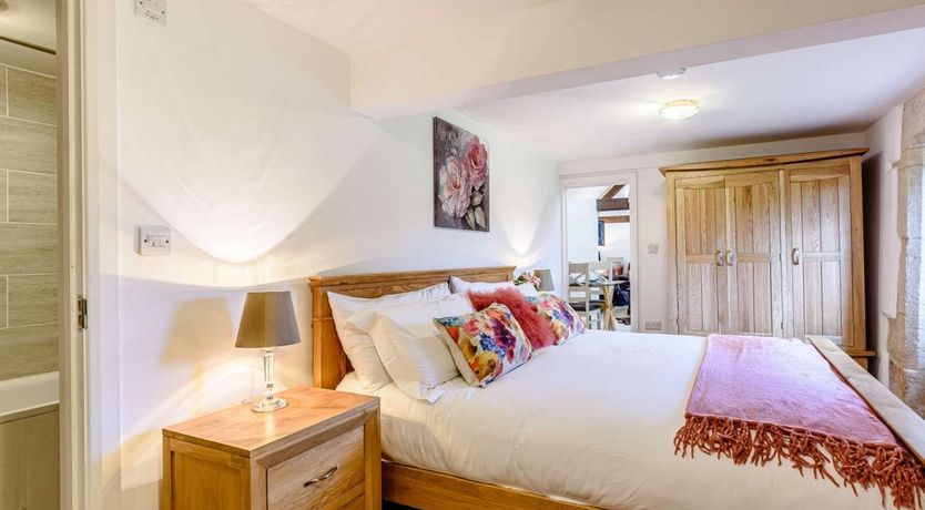 Photo of 2 Bed in Chippenham