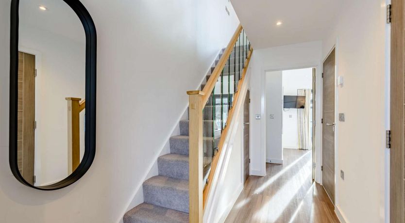 Photo of 2 Bed in Northam