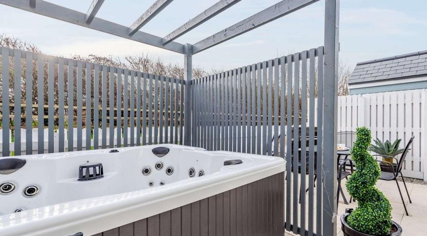 Photo of 2 Bed in Northam