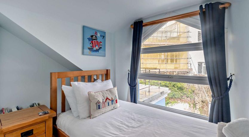 Photo of 4 Bed in Brixham