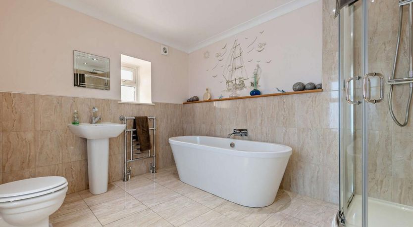 Photo of 4 Bed in Brixham