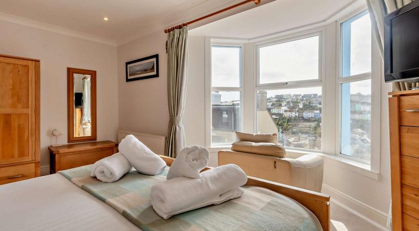 Photo of 4 Bed in Brixham