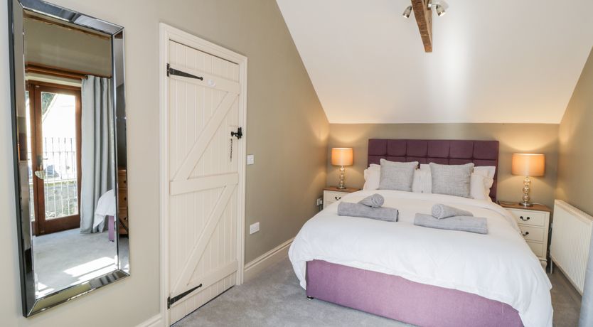 Photo of Woodside Barn