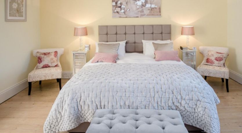 Photo of 7 Bed in Westbury-on-Severn