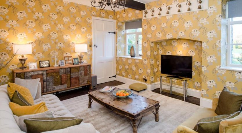 Photo of 7 Bed in Westbury-on-Severn