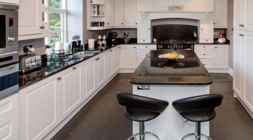 Photo of 7 Bed in Westbury-on-Severn