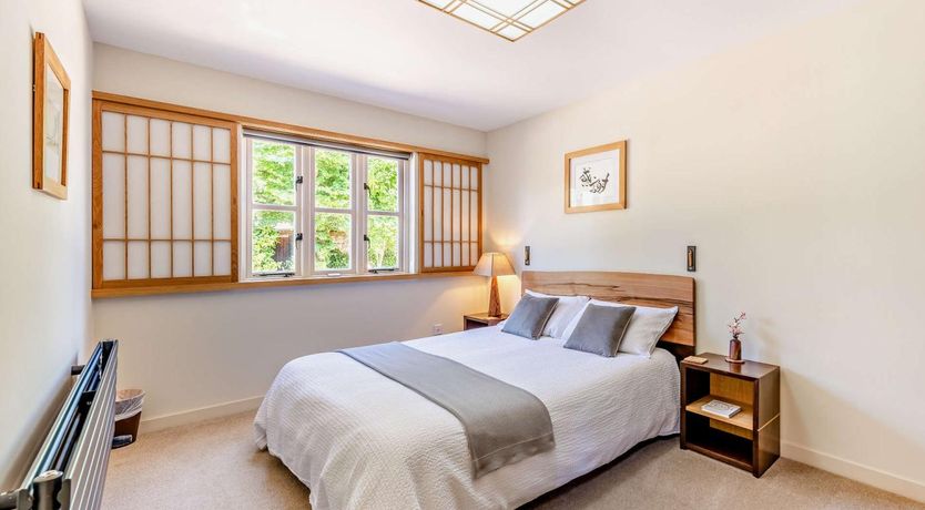Photo of 1 Bed in Chichester