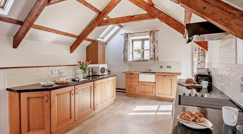 Photo of 4 Bed in Tresmeer