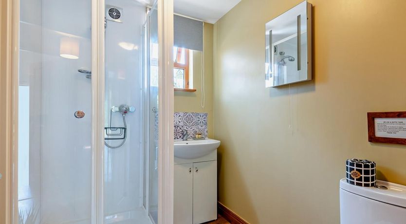 Photo of 2 Bed in Aylton