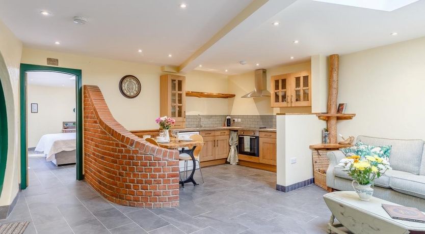 Photo of 2 Bed in Abbotsham