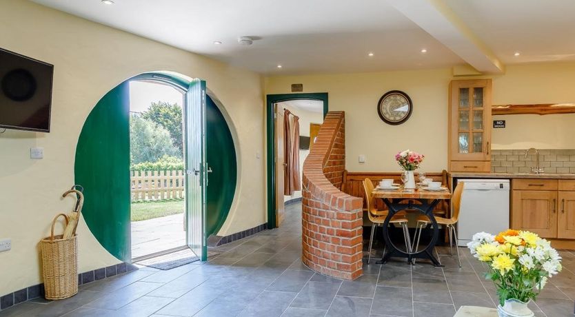 Photo of 2 Bed in Abbotsham