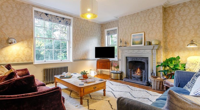 Photo of 6 Bed in Winchelsea