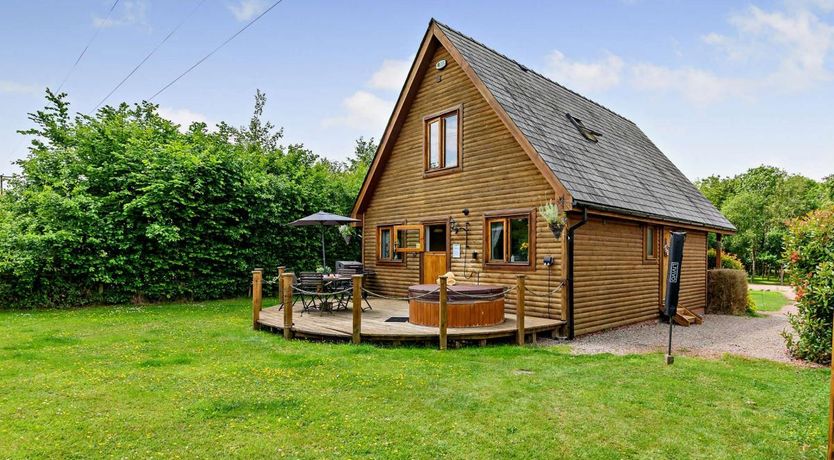 Photo of 3 Bed in Aylton