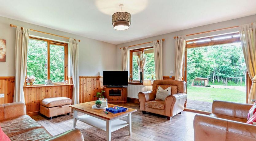 Photo of 3 Bed in Aylton