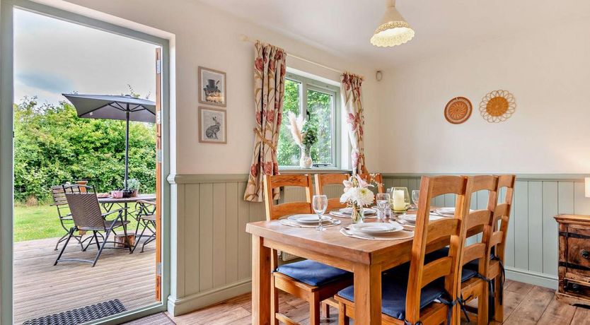 Photo of 3 Bed in Aylton