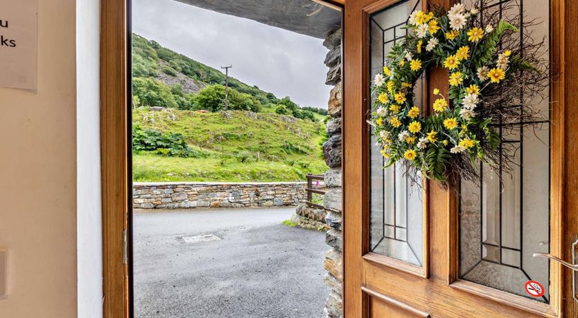 Photo of 3 Bed in Arthog