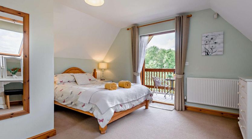 Photo of 3 Bed in Aylton