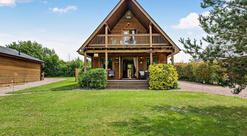 Photo of 3 Bed in Aylton