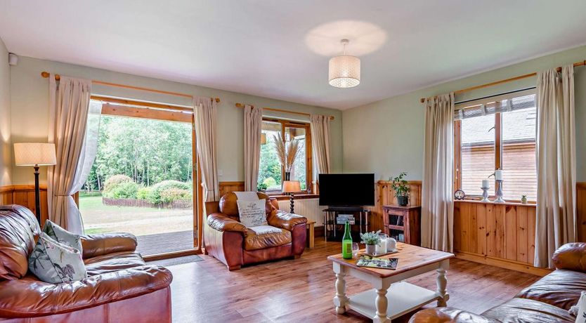 Photo of 3 Bed in Aylton