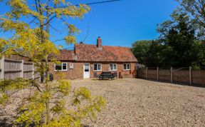 Photo of Hadleigh Farm Cottage