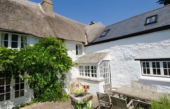 Burrows Farmhouse Holiday Cottage