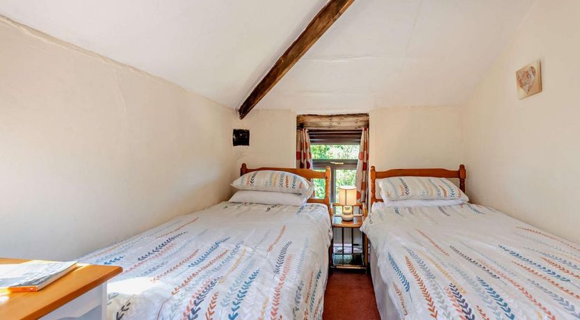 Photo of 3 Bed in Poughill