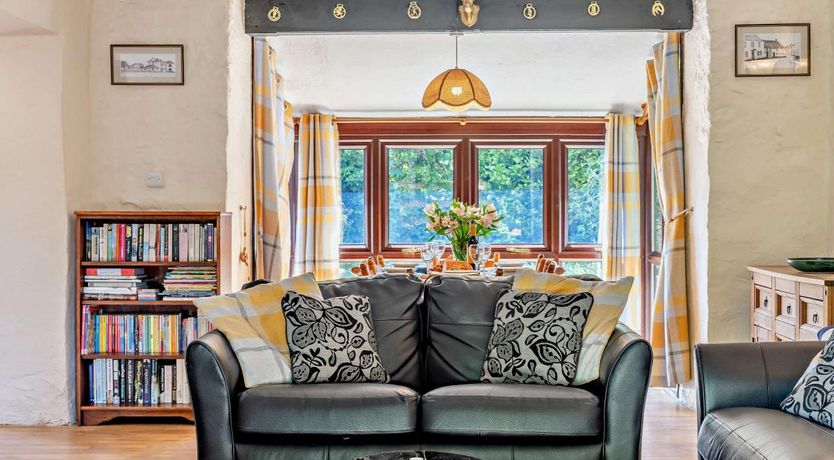 Photo of 3 Bed in Poughill