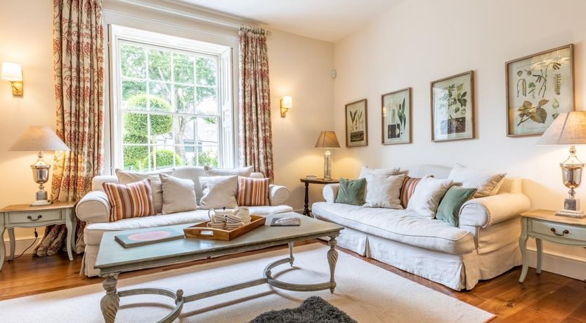 Photo of 9 Bed in Bridport