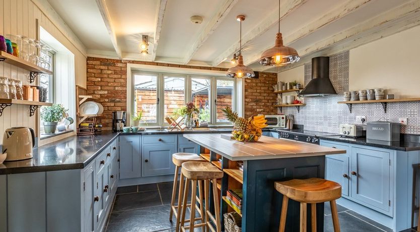 Photo of 8 Bed in Welcombe