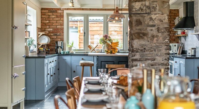 Photo of 8 Bed in Welcombe