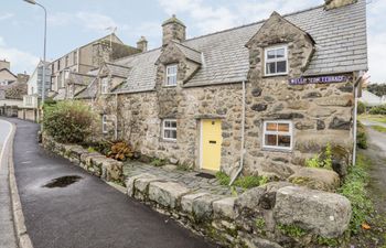 Glanrafon Holiday Cottage