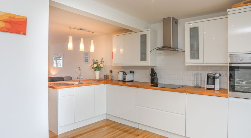 Photo of Sisial-Y-Mor