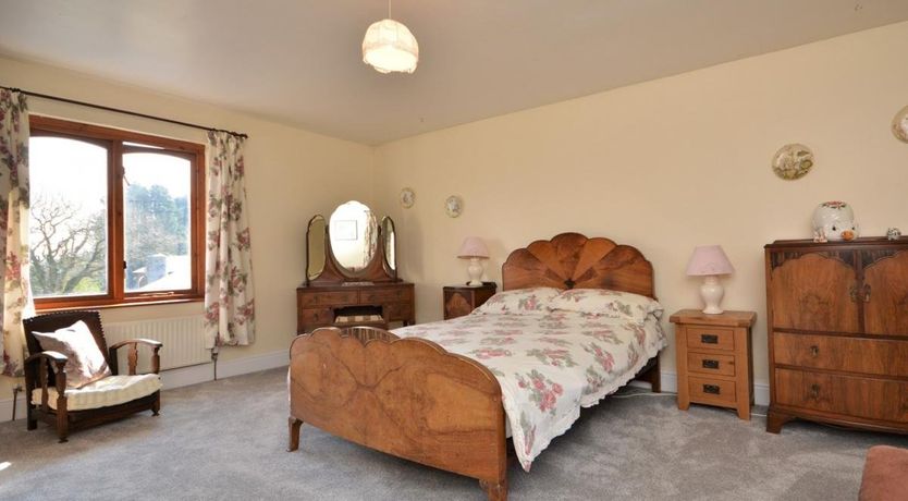 Photo of 3 Bed in Lanlivery