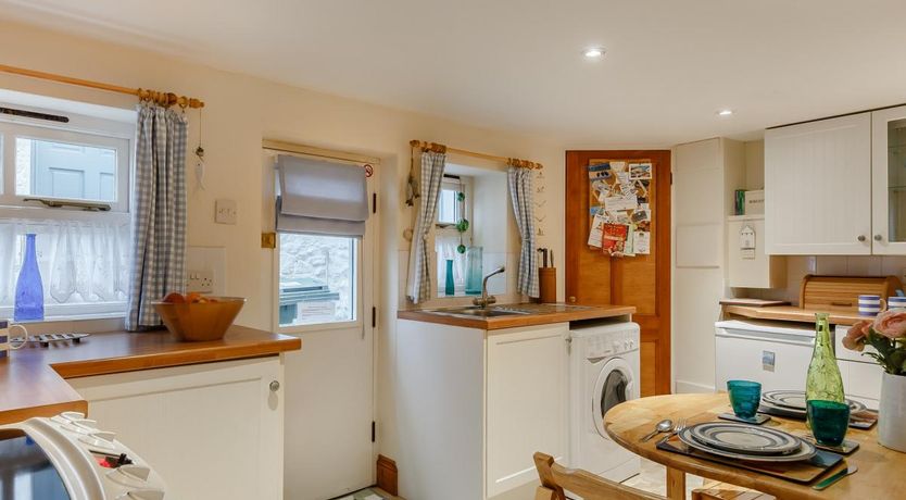 Photo of 1 Bed in Mousehole