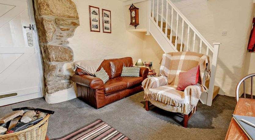 Photo of 1 Bed in Lanner