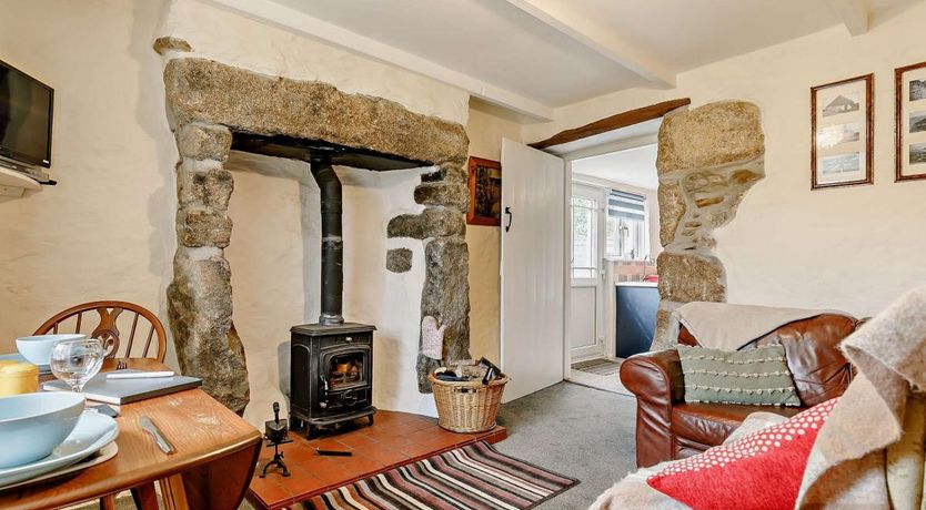 Photo of 1 Bed in Lanner