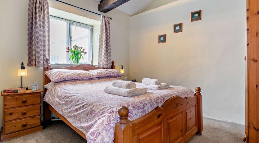 Photo of 1 Bed in Tehidy