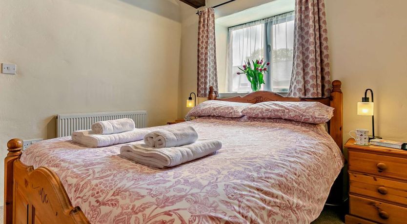 Photo of 1 Bed in Tehidy