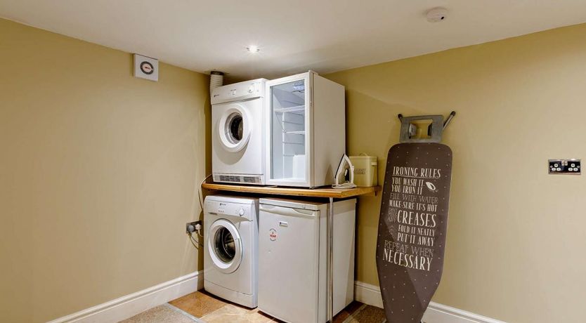 Photo of 5 Bed in Ilfracombe