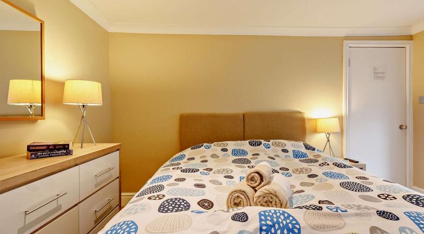 Photo of 5 Bed in Ilfracombe