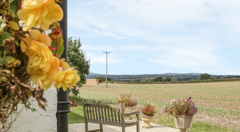 Photo of Little Pound House