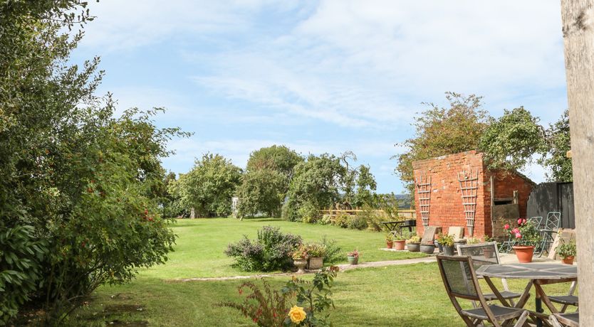 Photo of Little Pound House