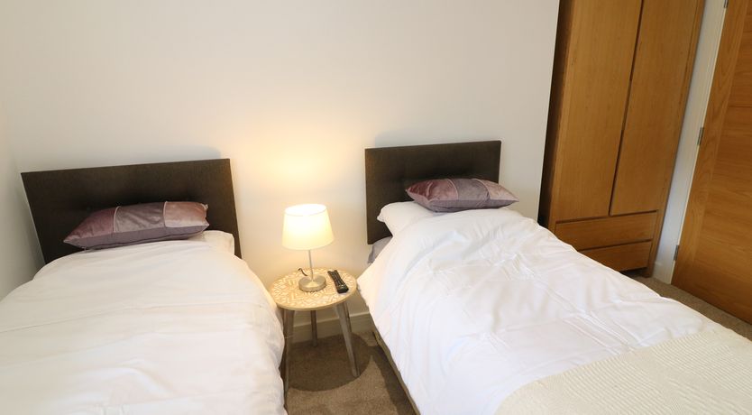 Photo of 2 Riverside