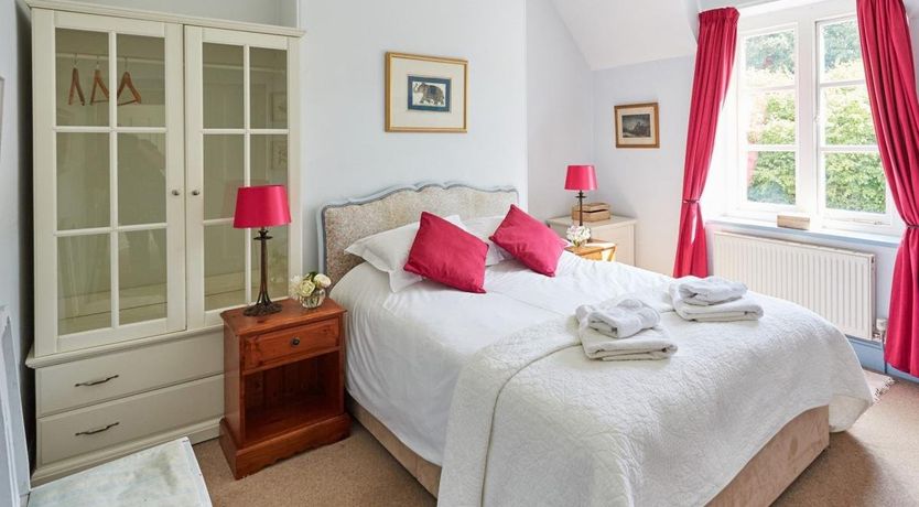 Photo of 3 Bed in Lyonshall