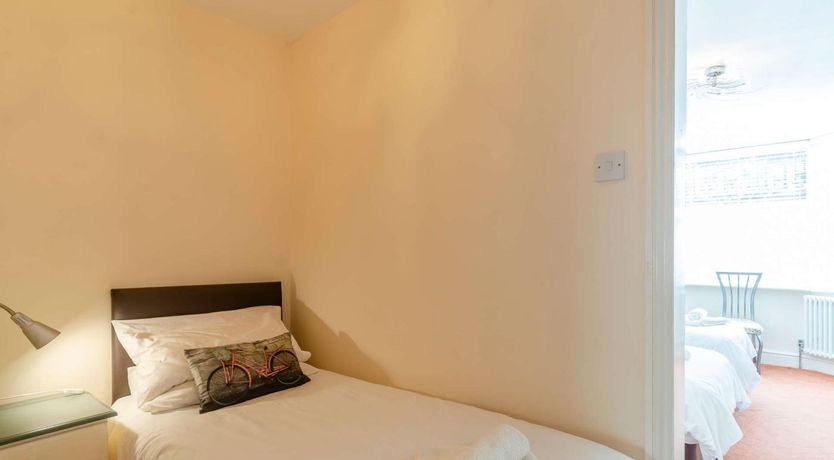 Photo of 3 Bed in Harrogate