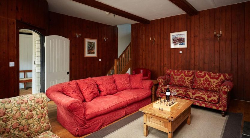 Photo of 8 Bed in Kington