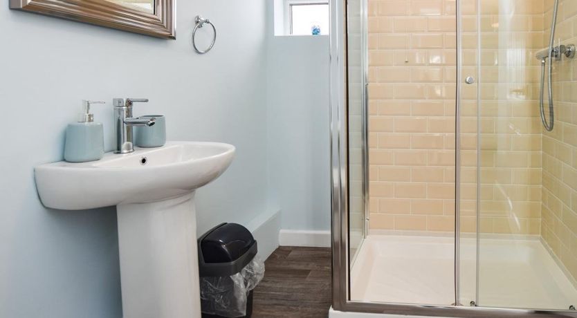 Photo of 1 Bed in Mundeseley