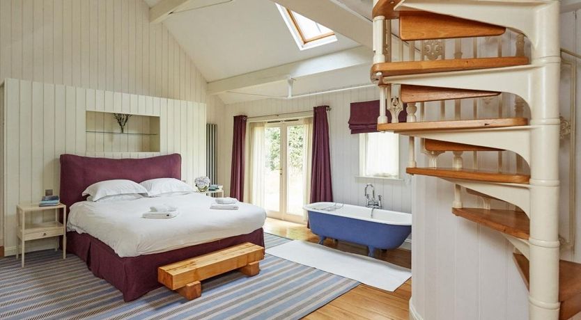 Photo of 2 Bed in Lyonshall