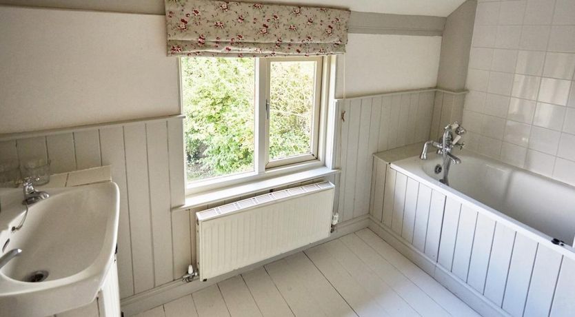 Photo of 2 Bed in Lyonshall